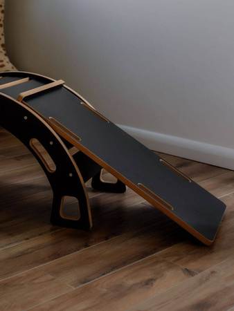 Zjeżdżalnia ze ścianką wspinaczkową do bujaka czarna M